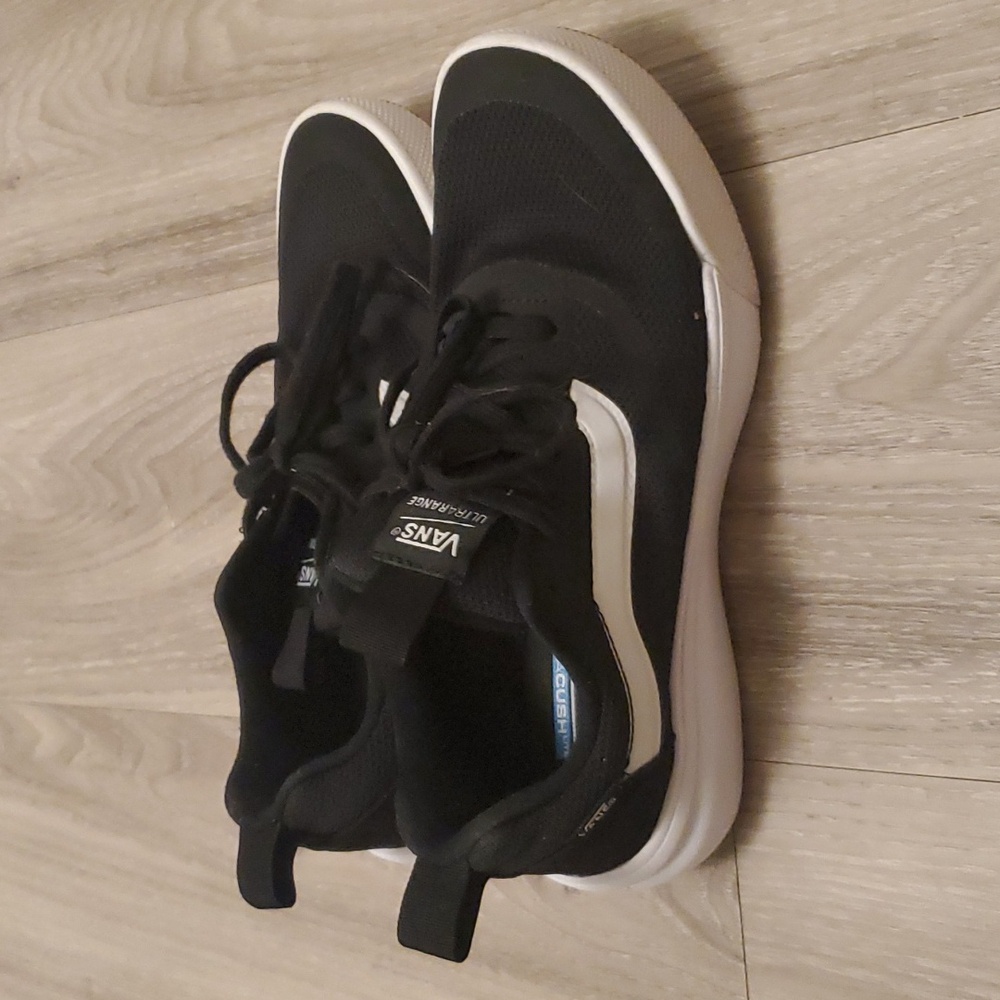 Vans Ultra Range Sneakers